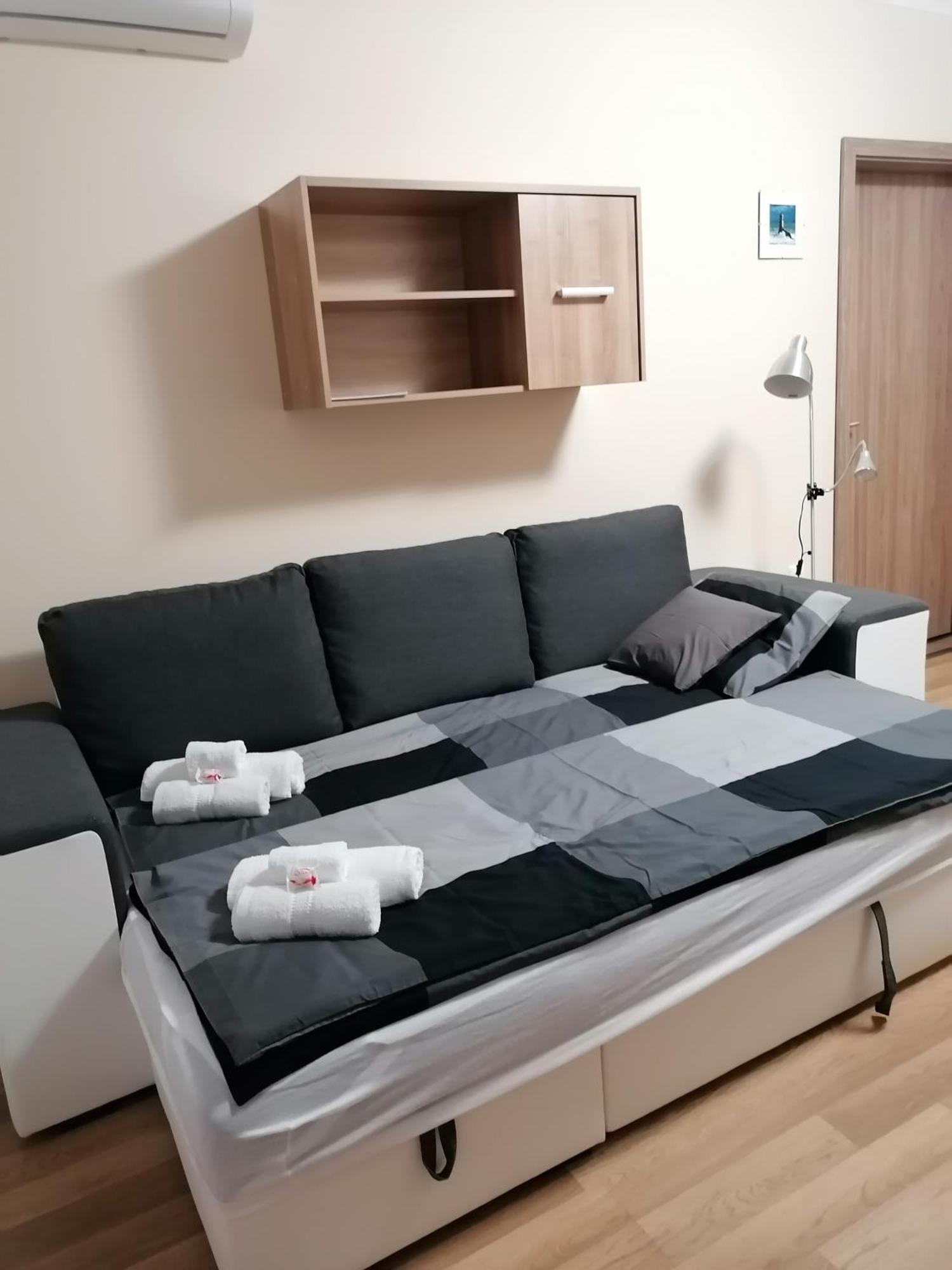 Central Park Apartman Szekszárd エクステリア 写真
