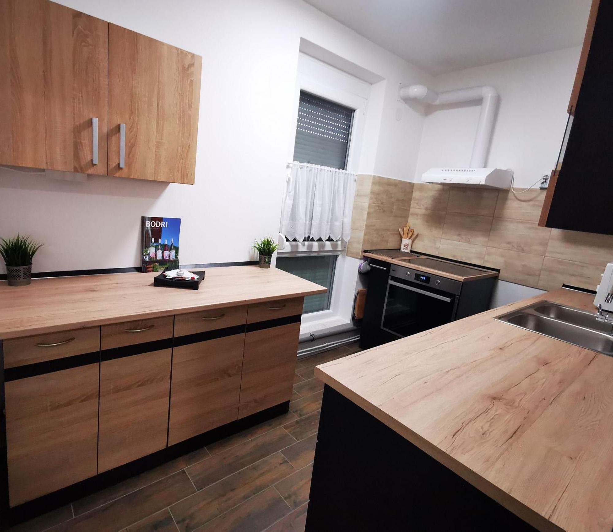 Central Park Apartman Szekszárd エクステリア 写真