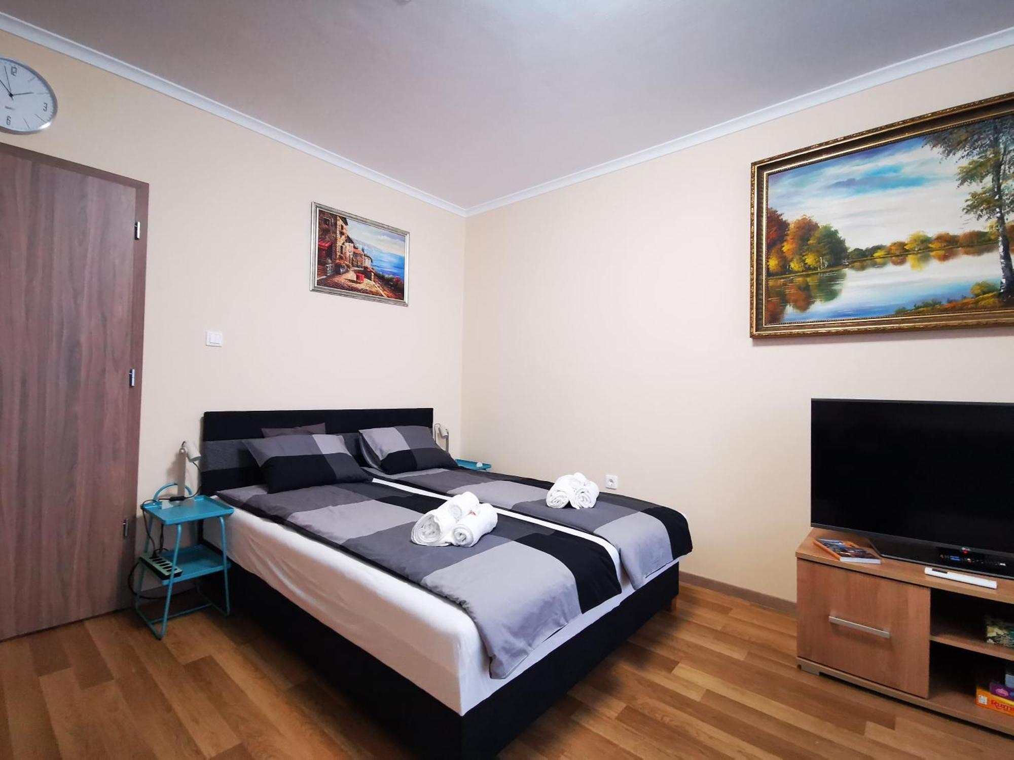 Central Park Apartman Szekszárd エクステリア 写真